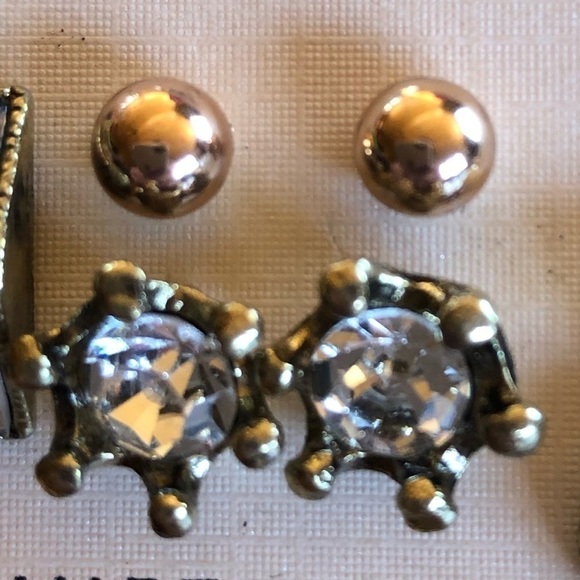 6 pair gold-tone mixed metals gemstone faux Pearl earring sets - Picture 4 of 7